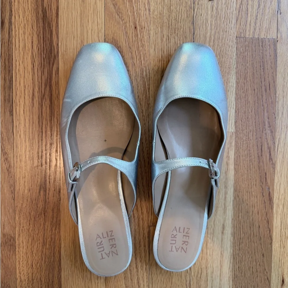 Naturalizer Mary Jane Mule in Silver Metallic, Size 11 - Picture 4 of 13